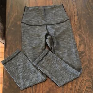 Lululemon wunder under high rise crop